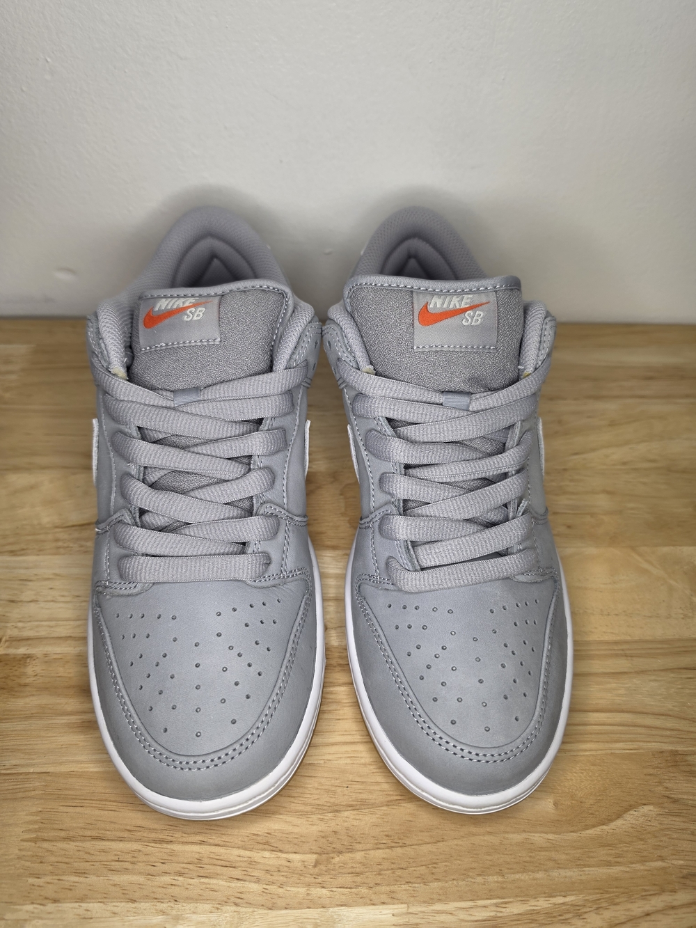 *BRAND NEW* Nike SB Dunk Low Pro Iso - Wolf Grey